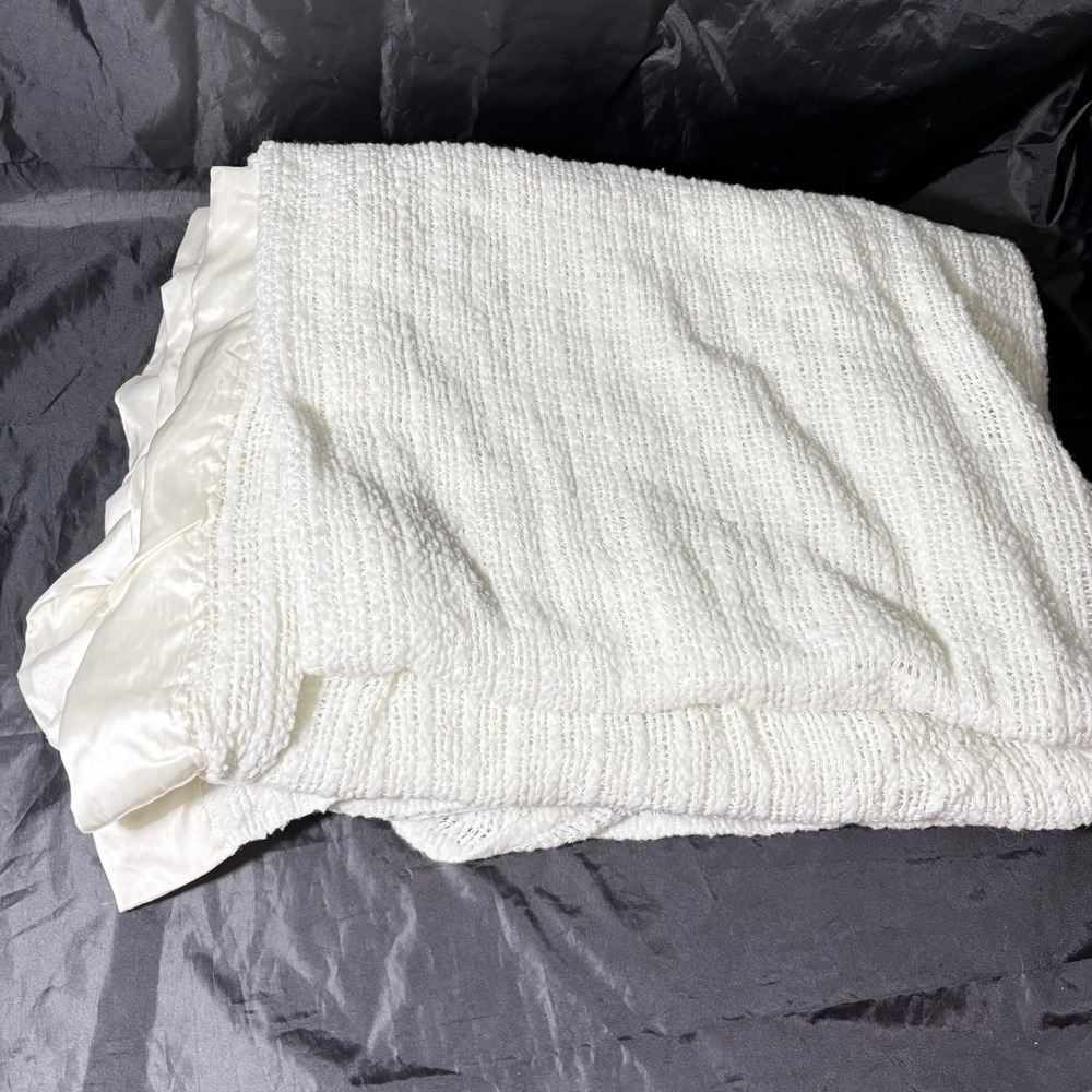 Vtg White Satin Trim Acrylic Waffle Weave Blanket 76x82"